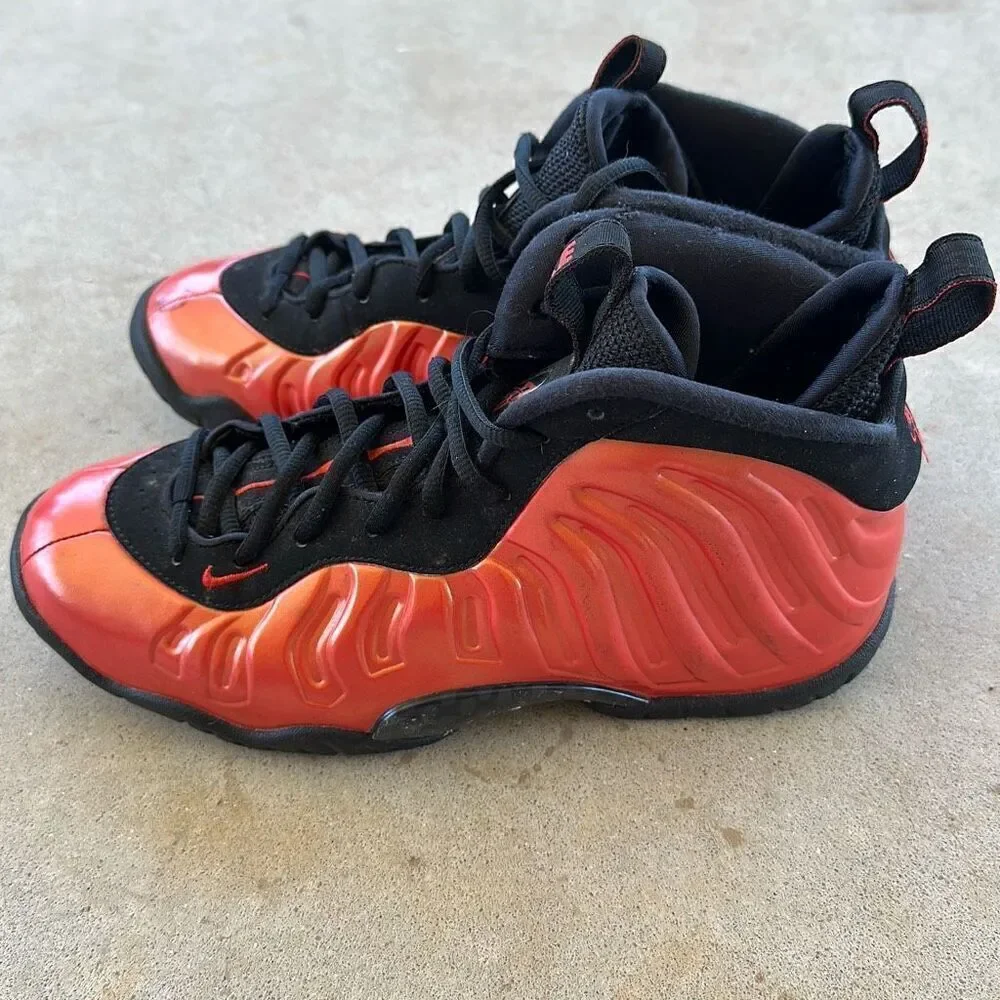 Nike Sneakers Air Foamposite One Youth Size 5.5 Red Habanero
